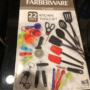 Multicolored kitchen set.